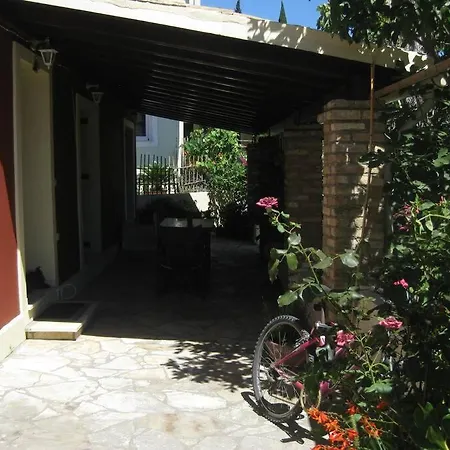 Casa de Férias Old In Town Alepou