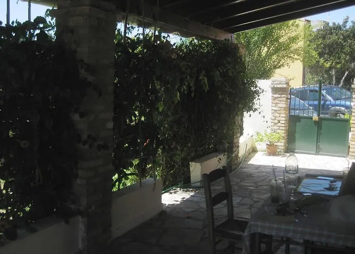 Tatil Evi Old In Town Alepou