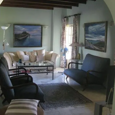 Old In Town * Alepou