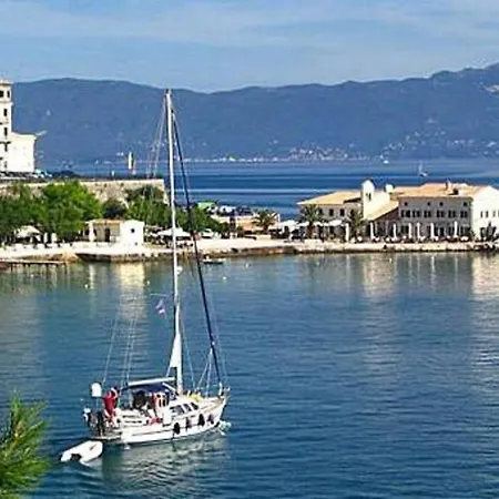 Old In Town * Alepou